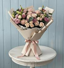Букет цветов из:  Розы и Лизиантусы в Петухово