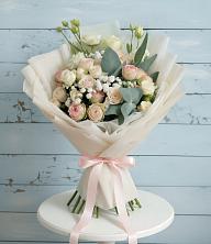 Букет цветов из:  Розы и Лизиантусы в Петухово