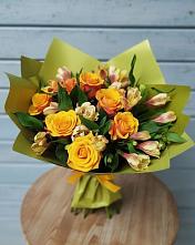 Букет цветов из:  Альстромерии и Розы в Петухово