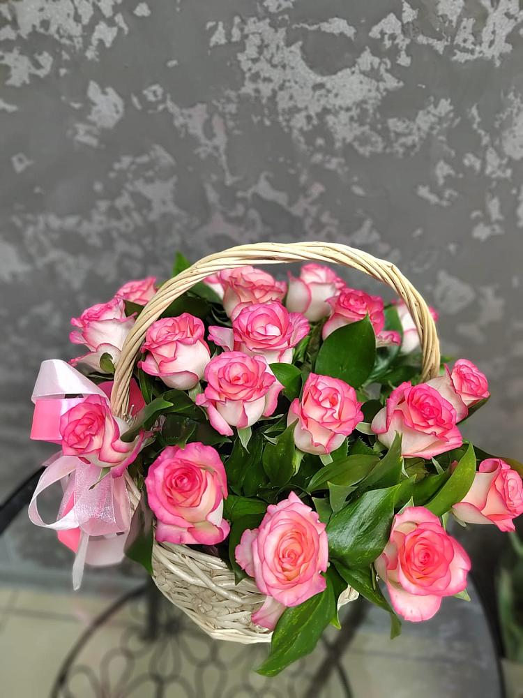 Цветочная композиция из Розы в корзине в Петухово