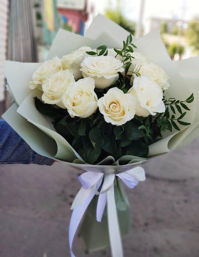 Букет Белые розы Проуд в Петухово