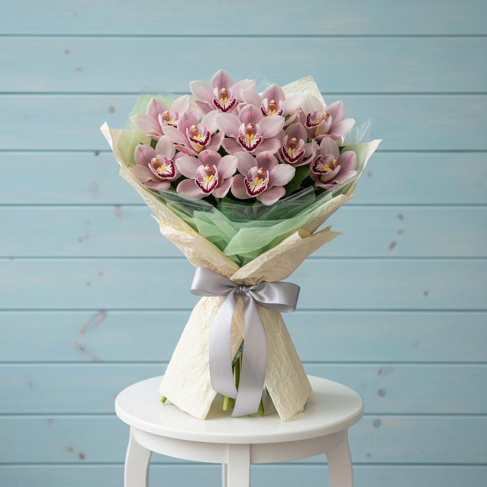 Букет цветов из: Орхидеи и Розы в Петухово