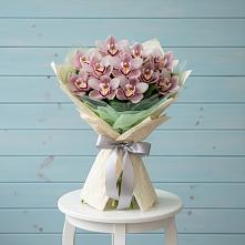 Букет цветов из:  Орхидеи и Розы в Петухово