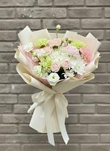 Букет цветов из:  Гвоздики, Розы, Лизиантусы и Хризантемы в Петухово