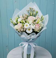 Букет цветов из:  Розы и Лизиантусы в Петухово
