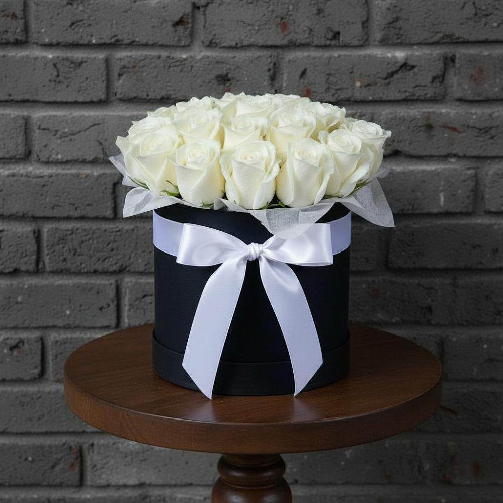 Цветочная композиция из Розы в шляпной коробке в Петухово