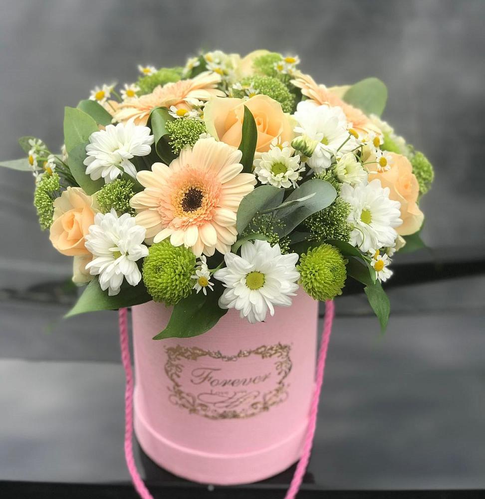 Цветочная композиция из Розы, Герберы и Хризантемы в шляпной коробке в Петухово