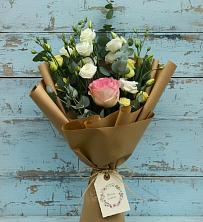 Букет цветов из:  Розы и Лизиантусы в Петухово
