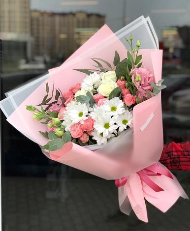 Букет цветов из: Розы, Лизиантусы и Хризантемы в Петухово