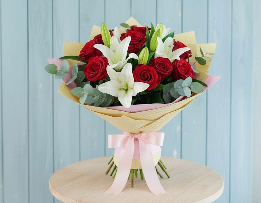 Букет цветов из: Лилии и Розы в Петухово